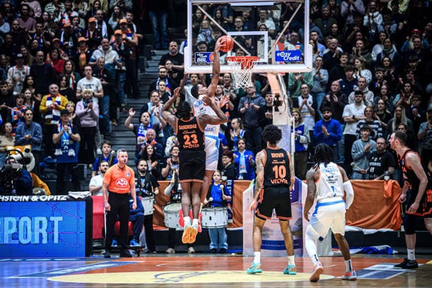 easycredit BBL Basketball Bundesliga 2025 2026 17 Matchday 25 01 2026 Science City Jena vs RASTA Vechta Will McNair Jena with the Dunking Sparkassen Arena