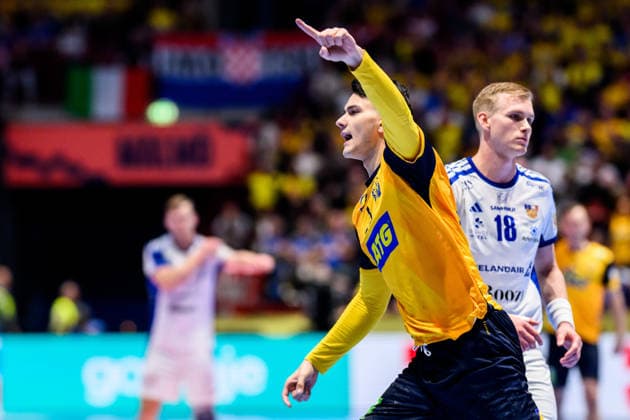 260125 Nikola Roganovic of Sweden celebrates during the EHF European Handball Championship main round match between Iceland and Sweden on January 25, 2026 in Malmö Photo Petter Arvidson BILDBYRAN kod PA PA1138 handball handball handball handballs em 2026 island iceland sverige sweden ehf european handball championship bbeng jubel  Copyright: PETTERxARVIDSON BB260125PA065