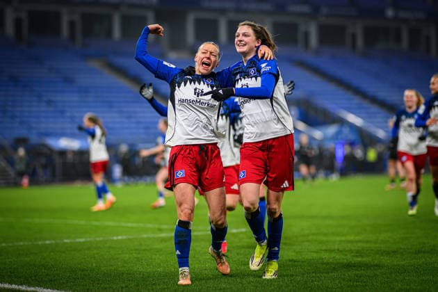 Soccer I Women I Season 2025 2026 I Bundesliga I 15 Matchday I Hamburger SV SGS Essen I 25 01 2026 Sophie Hillebrand 22, Hamburger SV , Lotta Wrede 32, Hamburger SV Hamburg Volksparkstadion Hamburg Germany Copyright: xLobecax xHenningxRohlfsx
