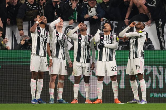 Turin, Italy, 25th January 2026. Jonathan David of Juventus celebrates with team mates Kenan Yildiz, Khephren Thuram, Weston McKennie and Pierre Kalulu after scoring to give the side a 1-0 lead during the Juventus vs Napoli Serie A match at Allianz Stadium, Turin. Picture credit should read: Jonathan Moscrop Sportimage EDITORIAL USE ONLY. No use with unauthorised audio, video, data, fixture lists, club league logos or live services. Online in-match use limited to 120 images, no video emulation. No use in betting, games or single club league player publications. SPI_020_JM_JUVE_NAPOLI_ SPI-4417-0020
