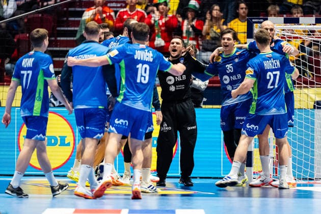 Slovenia v Hungary, EHF EURO 2026, Malmo, Sweden Malmo, Sweden. 25th of January, 2026. Players of Hungary seen celebrating the win after the mens EHF Euro 2026 match between Slovenia and Hungary at Malmo Arena in Malmo. Sweden, Malmo  Copyright: xGonzalesxPhoto TobiasxJorgensenx