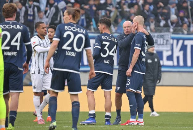 25 01 2026, Football, Men, 2 Bundesliga, Season 2025 2026, SV 07 Elversberg VfL Bochum 1848, Coach Uwe Rösler VfL Bochum 1848 and Philipp Hofmann VfL Bochum 1848 after the match Elversberg Ursapharm Arena an der Kaiserlinde Saarland Germany DEU Copyright: xSebastianxBachx