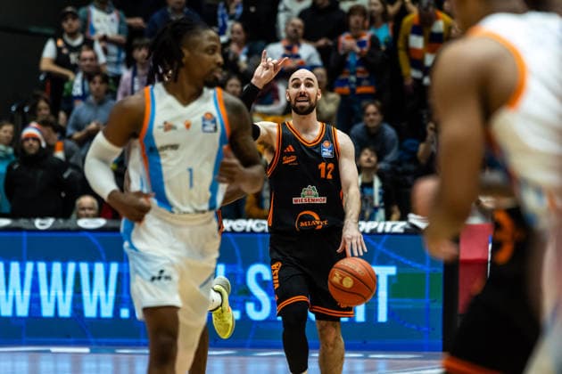 GER, easy Credit Basketball Bundesliga, Science City Jena Rasta Vechta 25 01 2026, Sparkassen Arena, Jena, GER, easy Credit Basketball Bundesliga, Science City Jena Rasta Vechta Tommy Kuhse RASTA Vechta 12 Â Photo Alexander Trienitz Jena Sparkassen Arena Thueringen Germany
