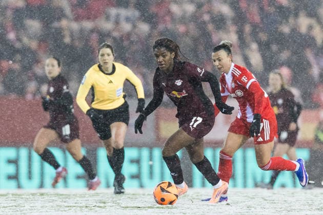 GOOGLE PIXEL Womens Bundesliga FC Bayern Munich RB Leipzig 25 01 2026 duel Delice Boboy RB Leipzig, 17 , Arianna Caruso FC Bayern Munich, 27 GOOGLE PIXEL Womens Bundesliga, FC Bayern Munich RB Leipzig, Munich, FC Bayern Campus on 25 01 2026 DFB REGULATIONS PROHIBIT ANY USE OF PHOTOGRAPHS AS IMAGE SEQUENCES AND OR QUASI VIDEO Copyright: xBEAUTIFULxSPORTS Wunderlx