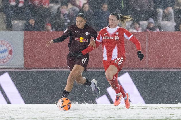 GOOGLE PIXEL Womens Bundesliga FC Bayern Munich RB Leipzig 25 01 2026 duel Lisa Baum RB Leipzig, 11 , Vanessa Gilles FC Bayern Munich, 2 GOOGLE PIXEL Womens Bundesliga, FC Bayern Munich RB Leipzig, Munich, FC Bayern Campus on 25 01 2026 DFB REGULATIONS PROHIBIT ANY USE OF PHOTOGRAPHS AS IMAGE SEQUENCES AND OR QUASI VIDEO Copyright: xBEAUTIFULxSPORTS Wunderlx