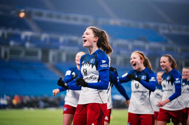Google Pixel Frauen Bundesliga Hamburger SV vs SGS Essen, 25 01 2026 Lotta Wrede Hamburger SV, 32 cheers after the 2 1 winning goal Soccer, Google Pixel Frauen Bundesliga, 15 Matchday Hamburger SV vs SGS Essen on 25 01 2026 at Volksparkstadion, Hamburg DFB REGULATIONS PROHIBIT ANY USE OF PHOTOGRAPHS AS IMAGE SEQUENCES AND OR QUASI VIDEO Copyright: xBEAUTIFULxSPORTS Tonhäuserx