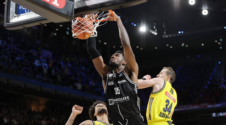 Norris Agbakoko, Ejiofor Onu on the ball, Justin Bean duel Game scene Action Sport Basketball BBL Bundesliga Men 17 Matchday Season 2025 2026 25 01 2026 ALBA Berlin vs BMA365 Bamberg Baskets