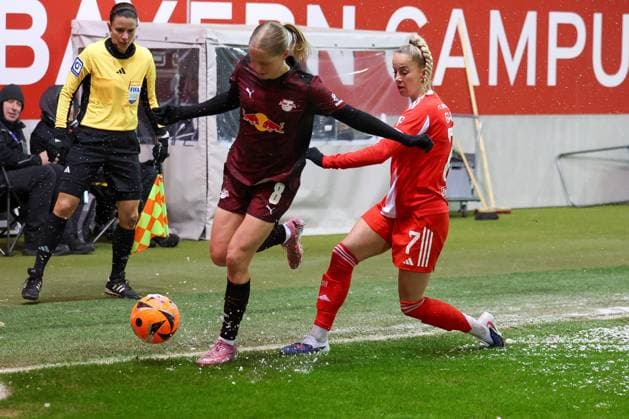 Action between Emilia Kiaer Asgeirsdottir 8 RB Leipzig Women and Giulia Gwinn 7 FC Bayern Muenchen Women , FC Bayern Muenchen Women vs RB Leipzig Women, Football, Women, Google Pixel Bundesliga, Season 2025 2026, 15 Matchday, 25 01 2026 DFB regulations prohibit any use of photographs as image sequences and or quasi video Muenchen Bayern Germany Copyright: xkolbert-press MartinxAgüerax
