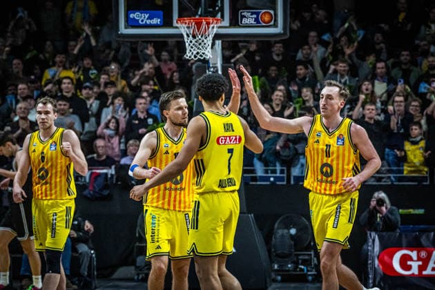 Basketball Berlin 25 01 2026 Season 2025 2026 EasyCredit BBL 1 Bundesliga Men, Men Alba Berlin BMA365 Bamberg Baskets Moses Wood Alba Berlin, No 11 Jubel Martin Hermannsson Alba Berlin, No 15 Jack Kayil Alba Berlin, No 07