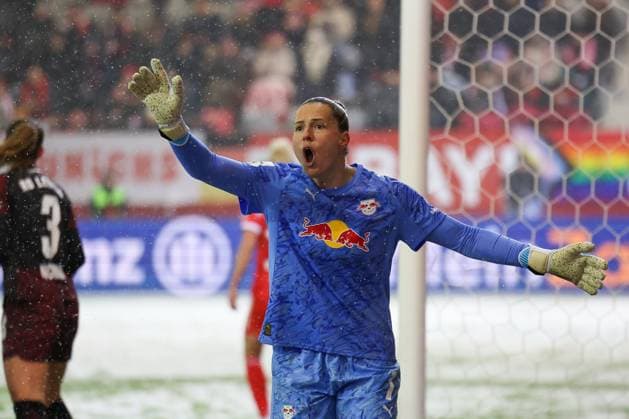 Elvira Herzog 1 RB Leipzig Women upset, gesticulated, FC Bayern Muenchen Women vs RB Leipzig Women, Football, Women, Google Pixel Bundesliga, Season 2025 2026, 15 Matchday, 25 01 2026 DFB regulations prohibit any use of photographs as image sequences and or quasi video Muenchen Bayern Germany Copyright: xkolbert-press MartinxAgüerax