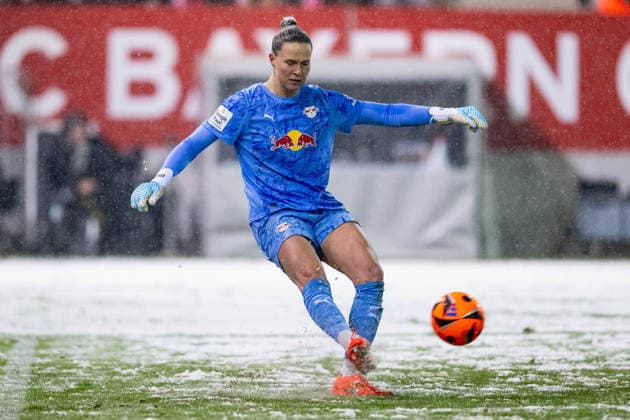 Elvira Herzog Goalkeeper, RB Leipzig, 1 GER, FC Bayern Muenchen Frauen vs RB Leipzig, Football, Google Pixel Frauen Bundesliga, 15 Spieltag, Saison 2025 2026, 25 01 2026 DFL DFB REGULATIONS PROHIBIT ANY USE OF PHOTOGRAPHS as IMAGE SEQUENCES and or QUASI VIDEO GER, FC Bayern Muenchen Frauen vs RB Leipzig, Football, Google Pixel Frauen Bundesliga, 15 Spieltag, Saison 2025 2026, 25 01 2026 Muenchen Copyright: xEibner-Pressefoto HeikexFeinerx EP_HFR