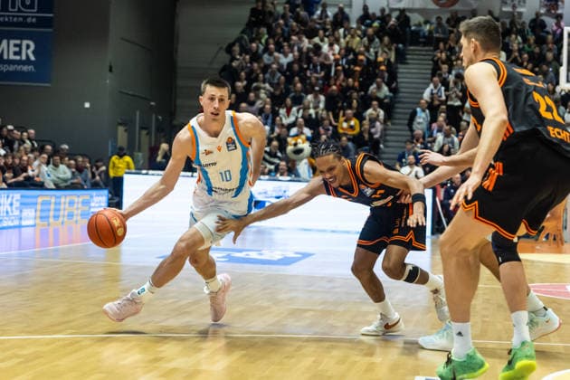 GER, easy Credit Basketball Bundesliga, Science City Jena Rasta Vechta 25 01 2026, Sparkassen Arena, Jena, GER, easy Credit Basketball Bundesliga, Science City Jena Rasta Vechta Â Photo Alexander Trienitz Jena Sparkassen Arena Thueringen Germany