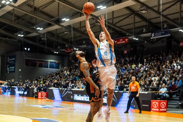 GER, easy Credit Basketball Bundesliga, Science City Jena Rasta Vechta 25 01 2026, Sparkassen Arena, Jena, GER, easy Credit Basketball Bundesliga, Science City Jena Rasta Vechta Â Photo Alexander Trienitz Jena Sparkassen Arena Thueringen Germany