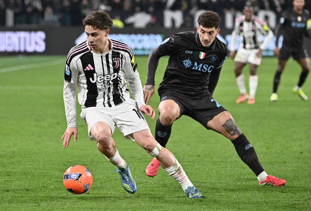 Juventus v Napoli - Serie A TURIN, ITALY, JANUARY 25: Juventus Kenan Yildiz (L) fight for the ball with Napoli s Giovanni Di Lorenzo during the Italian serie A football match between Juventus and Napoli at the Juventus Stadium in Turin, Italy, on January 25, 2026. Isabella Bonotto Anadolu Turin Italy. Editorial use only. Please get in touch for any other usage.  Copyright: x2026xAnadoluxIsabellaxBonottox