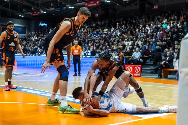 GER, easy Credit Basketball Bundesliga, Science City Jena Rasta Vechta 25 01 2026, Sparkassen Arena, Jena, GER, easy Credit Basketball Bundesliga, Science City Jena Rasta Vechta Â Photo Alexander Trienitz Jena Sparkassen Arena Thueringen Germany