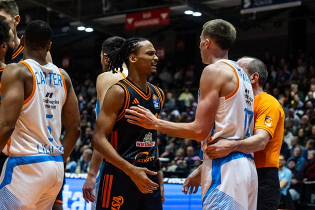 GER, easy Credit Basketball Bundesliga, Science City Jena Rasta Vechta 25 01 2026, Sparkassen Arena, Jena, GER, easy Credit Basketball Bundesliga, Science City Jena Rasta Vechta Â Photo Alexander Trienitz Jena Sparkassen Arena Thueringen Germany