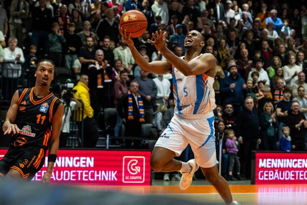 GER, easy Credit Basketball Bundesliga, Science City Jena Rasta Vechta 25 01 2026, Sparkassen Arena, Jena, GER, easy Credit Basketball Bundesliga, Science City Jena Rasta Vechta Chris Carter Science City Jena, 5 Â Photo Alexander Trienitz Jena Sparkassen Arena Thueringen Germany