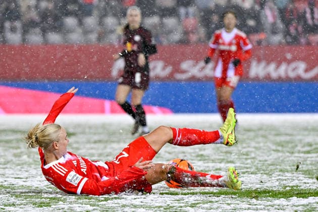 Pernille HARDER FC Bayern Muenchen, FCB, 21 on the ground, 25 01 2026, Munich Germany , Soccer, Google Pixel Women Bundesliga, FC Bayern München RB Leipzig, DFB DFL REGULATIONS PROHIBIT ANY USE OF PHOTOGRAPHS AS IMAGE SEQUENCES AND OR QUASI VIDEO xslx