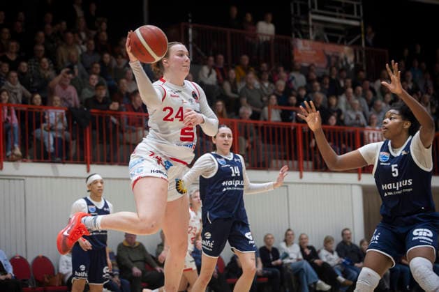 No 24 Lina Sontag GiroLive Panthers Osnabrück 59 55 SYNTAINICS MBC 1 DBBL 16 Matchday 1DBBL Panthers vs SYNTAINICS