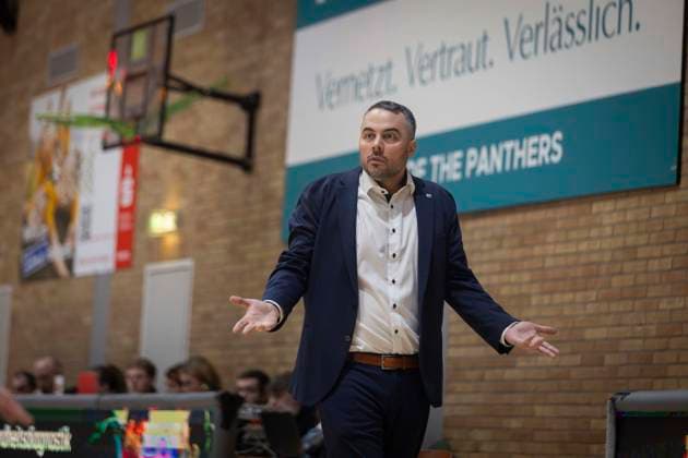 SYNTAINICS MBC Coach Timur Topal GiroLive Panthers Osnabrück 59 55 SYNTAINICS MBC 1 DBBL 16 Matchday 1DBBL Panthers vs SYNTAINICS