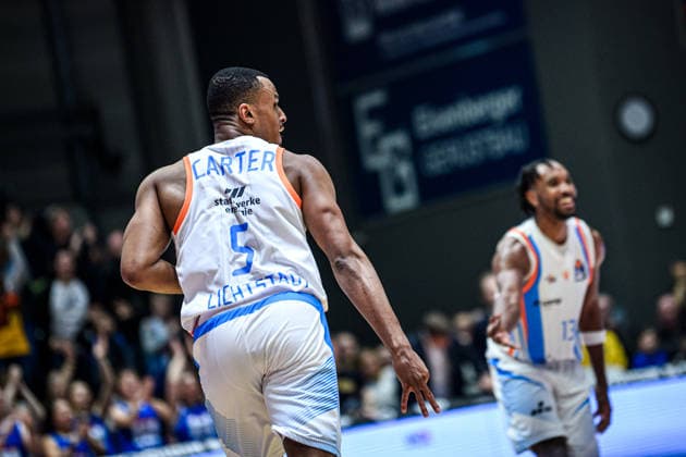 easycredit BBL Basketball Bundesliga 2025 2026 17 Matchday 25 01 2026 Science City Jena vs RASTA Vechta left Chris Carter Jena celebrating a 3-pointer Sparkassen Arena