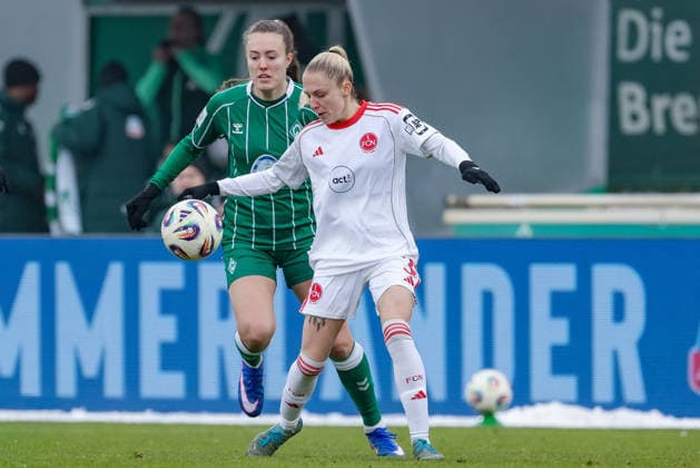 from left Mara Alber SV Werder Bremen, 37 and Fany Proniez 1 FC Nürnberg, 3 in a duel, dynamic, action, action, game scene, THE DFB REGULATIONS PROHIBIT ANY USE OF PHOTOGRAPHS AS IMAGE SEQUENCES AND OR QUASI VIDEO , 25 01 2026, , Football, Google Pixel Womens Bundesliga, SV Werder Bremen 1 FC Nürnberg xobx