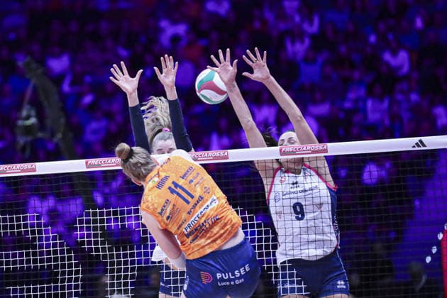 VOLLEY - Coppa Italia Femminile - Final - Prosecco Doc Imoco Conegliano vs Savino del Bene Scandicci 11 Isabelle Haak (Imoco Conegliano) and 9 Caterina Bosetti (Savino Del Bene Scandicci) during Final - Prosecco Doc Imoco Conegliano vs Savino del Bene Scandicci, Volleyball Italian Women Cup match in Turin, Italy, January 25 2026 Turin Italy  Copyright: xIPAxSport ABACAx