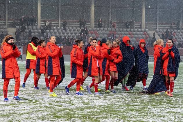 The Bayern players celebrate the victory GER, FC Bayern Muenchen Frauen vs RB Leipzig, Football, Google Pixel Frauen Bundesliga, 15 Spieltag, Saison 2025 2026, 25 01 2026 DFL DFB REGULATIONS PROHIBIT ANY USE OF PHOTOGRAPHS as IMAGE SEQUENCES and or QUASI VIDEO GER, FC Bayern Muenchen Frauen vs RB Leipzig, Football, Google Pixel Frauen Bundesliga, 15 Spieltag, Saison 2025 2026, 25 01 2026 Muenchen Copyright: xEibner-Pressefoto HeikexFeinerx EP_HFR