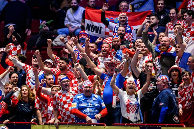 260125 Fans of Croatia during the EHF European Handball Championship main round match between Switzerland and Croatia on January 25, 2026 in Malmö Photo Petter Arvidson BILDBYRAN kod PA PA1139 handball handball handball handballs em 2026 schweiz croatia ehf european handball championship switzerland kroatien bbeng grappa33 publik  Copyright: PETTERxARVIDSON BB260125PA225