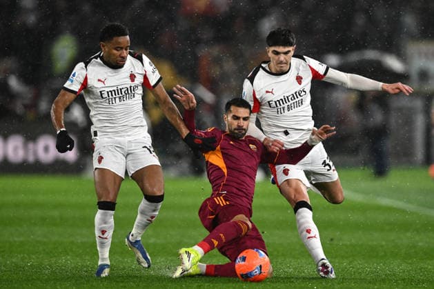As Roma 25 01 2026 - campionato di calcio serie A Roma-Milan foto Antonello Sammarco Image nella foto: Zeki Celic-Davide Bartesachi-Christopher Nkunku 