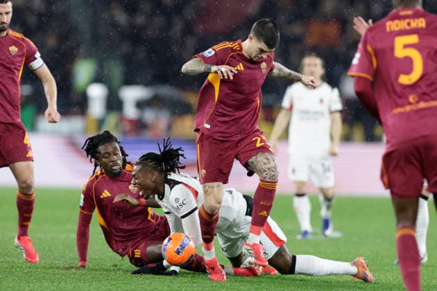 Serie A football match AS Roma and AC Milan Roma™s Italian defender Gianluca Mancini challenges for the ball with Milan™s Portuguese forward Rafael Leao during the Serie A football match between AS Roma and AC Milan at Stadio Olimpico on January 25, 2026 in Rome _BPH2196 Copyright: xAntonioxBalascox