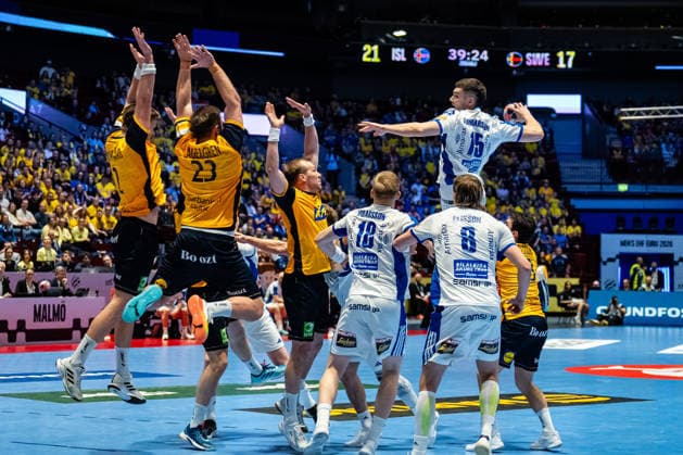 Iceland v Sweden, EHF EURO 2026, Malmo, Sweden Malmo, Sweden. 25th of January, 2026. Thorsteinn Leo Gunnarsson (15) of Iceland seen during the mens EHF Euro 2026 match between Iceland and Sweden at Malmo Arena in Malmo. Sweden, Malmo, Malmö Arena  Copyright: xGonzalesxPhoto TobiasxJorgensenx