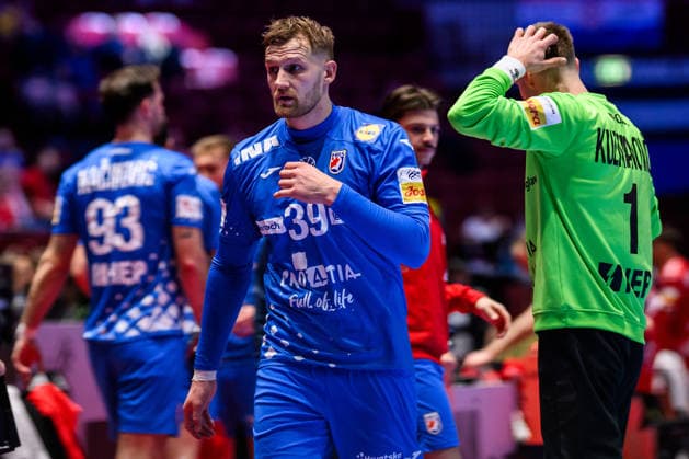 260125 David Mandic of Croatia looks dejected during the EHF European Handball Championship main round match between Switzerland and Croatia on January 25, 2026 in Malmö Photo Petter Arvidson BILDBYRAN kod PA PA1139 handball handball handball handballs em 2026 schweiz croatia ehf european handball championship switzerland kroatien bbeng grappa33 depp  Copyright: PETTERxARVIDSON BB260125PA237