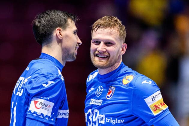 260125 Zvonimir Srna and David Mandic of Croatia celebrates after the EHF European Handball Championship main round match between Switzerland and Croatia on January 25, 2026 in Malmö Photo Petter Arvidson BILDBYRAN kod PA PA1139 handball handball handball handballs em 2026 schweiz croatia ehf european handball championship switzerland kroatien bbeng grappa33 jubel  Copyright: PETTERxARVIDSON BB260125PA260