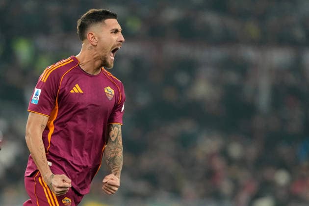 Lorenzo Pellegrini of AS Roma celebrates after scoring on penalty the goal of 1-1 during the Serie A 2025 2026 football match between AS Roma and AC Milan at Stadio Olimpico in Rome (Italy), January 25, 2026. AntoniettaxBaldassarre