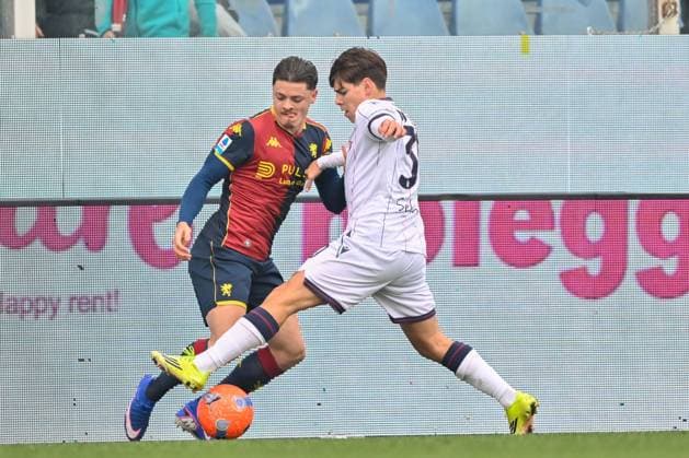 Vitor Machado Ferreira-Vitinha (Genoa CFC) - Benjamin Dominguez (Bologna FC 1909) during Genoa CFC vs Bologna FC, Italian soccer Serie A match in Genoa, Italy, January 25 2026  Copyright: xDaniloxVigo IPAxSportx xipa-agency.netx xx IPA_70566480 IPA_Agency_IPA70566480