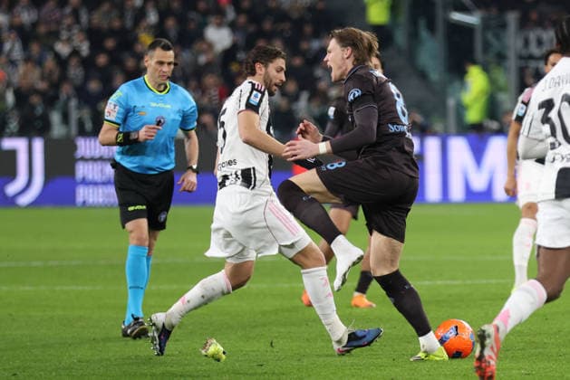 Serie A, Matchday 22, Juventus - SSC Napoli at Allianz Stadium on 25 January, 2026, Turin, Italy Manuel Locatelli and Scott McTominay at the Serie A, Matchday 22, Juventus - SSC Napoli at Allianz Stadium on 25 January, 2026 in Turin, Italy