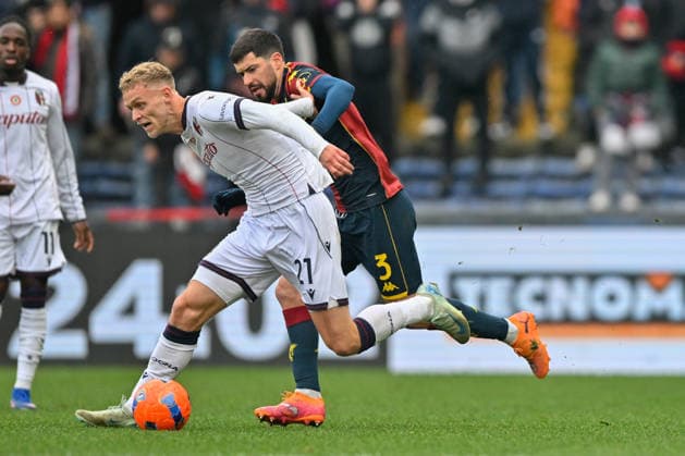 Jens Odgaard (Bologna FC 1909) - Aaron Martin (Genoa CFC) during Genoa CFC vs Bologna FC, Italian soccer Serie A match in Genoa, Italy, January 25 2026  Copyright: xDaniloxVigo IPAxSportx xipa-agency.netx xx IPA_70566583 IPA_Agency_IPA70566583
