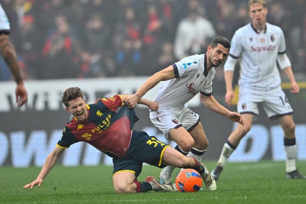 CALCIO - Serie A - Genoa CFC vs Bologna FC Morten Wetche Frendrup (Genoa CFC) - Eivind Helland (Bologna FC 1909) during Genoa CFC vs Bologna FC, Italian soccer Serie A match in Genoa, Italy, January 25 2026 Genoa Italy  Copyright: xIPAxSport ABACAx