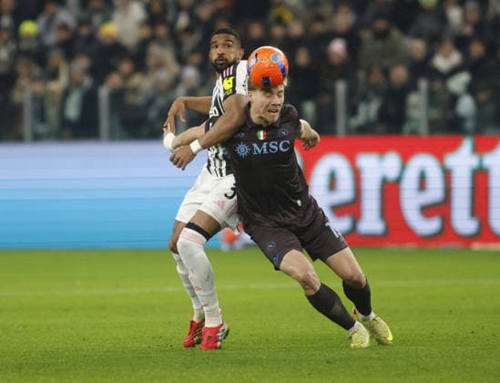 CALCIO - Serie A - Juventus FC vs SSC Napoli Gelson Bremer of Juventus FC and Rasmus Hojlund of SSC Napoli during the Italian Serie A, 2025 2026 season football match between Juventus FC and SSC Napoli on 25 January 2026 at Allianz Stadium,Turin, Italy. Photo Nderim KACELI Turin Italy  Copyright: xIPAxSport ABACAx
