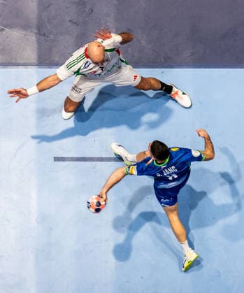 260125 Adrian Sipos of Hungary and Blaz Janc of Slovenia during the EHF European Handball Championship main round match between Slovenia and Hungary on January 25, 2026 in Malmö. Photo: Petter Arvidson BILDBYRAN kod PA PA1137 handball handboll handball handbolls-em 2026 slovenien slovenia hungary ungern ehf european handball championship bbeng *** 260125 Adrian Sipos of Hungary and Blaz Janc of Slovenia during the EHF European Handball Championship main round match between Slovenia and Hungary on January 25, 2026 in Malmö Photo Petter Arvidson BILDBYRAN kod PA PA1137 handball handball handball handballs em 2026 slovenien slovenia hungary ungern ehf european handball championship bbeng  Copyright: PETTERxARVIDSON BB260125PA283
