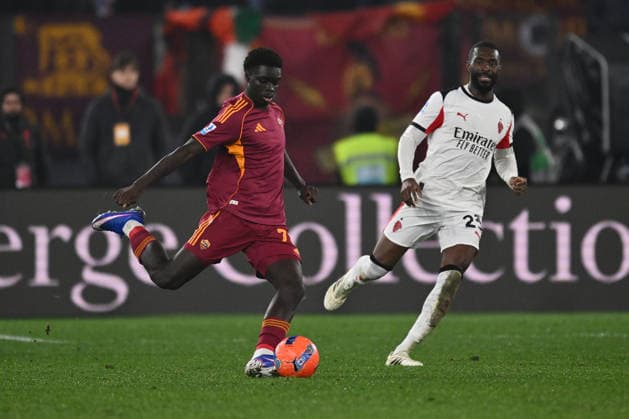 Robinio Vaz of A.S. Roma and Fikayo Tomori of A.C. Milan are in action during the 22th day of the Serie A Championship between A.S. Roma and A.C. Milan at the Olympic Stadium on January 25, 2026 in Rome, Italy.  Copyright: xDomenicoxCippitelli IPAxSportx xipa-agency.netx xx IPA_70567520 IPA_Agency_IPA70567520