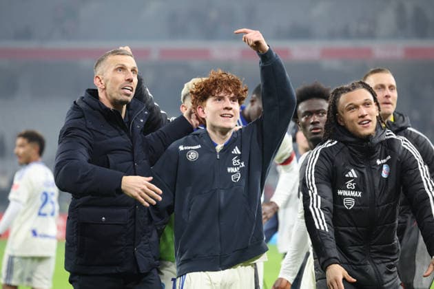 FOOTBALL : LOSC Lille vs RC Strasbourg - Ligue 1 J17 - 25 01 2026 Joie des joueurs de Strasbourg avec leur coach Gary O NEIL (entraineur du RC Strasbourg) apres la victyoire lors du match LOSC Lille vs RC Strasbourg, Ligue 1 J19, Decathlon Arena stade Pierre Mauroy, le 25 janvier 2026 - photo Laurent Sanson PsnewZ  Copyright: xLaurentxSANSONx xPsnewZx