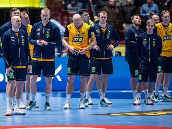 MALMÖ, SWEDEN 20260125 The Swedish players are depressed after the match in the intermediate round of the European Handball Championship between Iceland and Sweden in Malmö Arena, Malmö, Sweden, January 25, 2026 MALMÖHANDBOLLS EM 2026 ISLAND SVERIGE SWEDEN x50090x  Copyright: xJohanxNilssonx xTTx EUROPEAN HANDBALL CHAMPIONSHIP 2026 ICELAND-SWEDEN