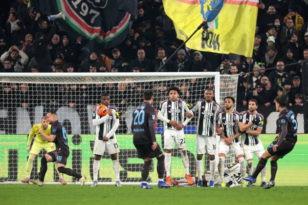 Turin, Italy, 25th January 2026. Miguel Gutierrez of SSC Napoli curls a free kick around the Juventus wall and well wide of the mark during the Juventus vs Napoli Serie A match at Allianz Stadium, Turin. Picture credit should read: Jonathan Moscrop Sportimage EDITORIAL USE ONLY. No use with unauthorised audio, video, data, fixture lists, club league logos or live services. Online in-match use limited to 120 images, no video emulation. No use in betting, games or single club league player publications. SPI_157_JM_JUVE_NAPOLI_ SPI-4417-0157