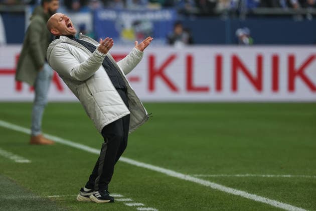 2 Bundesliga FC Schalke 04 1 FC Kaiserslautern on 25 01 2026 at the Veltins Arena in Schalke Coach Torsten Lieberknecht Kaiserslautern struggles with a missed opportunity MH