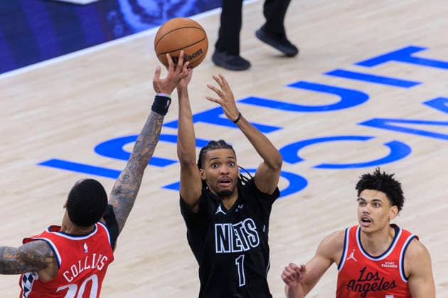 January 25, 2026, Inglewood, California, USA: Ziaire Williams 1 of the Brooklyn Nets and John Collins 20 and Kobe Sanders 4 of the Los Angeles Clippers reach for the rebound during their regular season NBA, Basketball Herren, USA game on Sunday January 25, 2026 at Intuit Dome in Inglewood, California. Clippers defeat Nets, 126-89. ARIANA RUIZ PI Inglewood USA - ZUMAp124 20260125_zaa_p124_018 Copyright: xArianaxRuizx