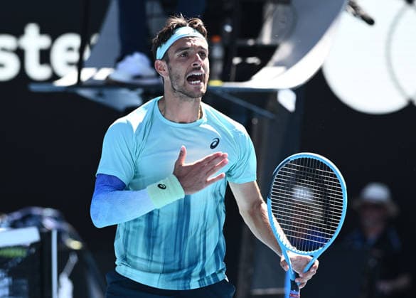 TENNIS AUSTRALIAN OPEN, Lorenzo Musetti of Italy celebrates winning the Men™s 4th round match against Taylor Fritz of USA on day 9 of the 2026 Australian Open tennis tournament at Melbourne Park in Melbourne, Monday, January 26, 2026. ( NO ARCHIVING MELBOURNE VICTORIA AUSTRALIA  Copyright: xJOELxCARRETTx 20260126170294719392