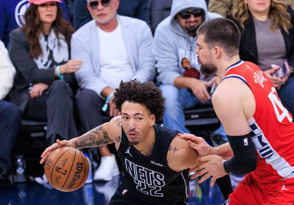 January 25, 2026, Inglewood, California, USA: Ivica Zubac 40 of the Los Angeles Clippers defends against Jalen Wilson 22 of the Brooklyn Nets during a 2026 NBA, Basketball Herren, USA regular season game on Sunday January 25, 2026 at Intuit Dome Arena in Inglewood, California. Clippers defeat Nets, 126-89. JAVIER ROJAS PI Inglewood USA - ZUMAp124 20260125_zaa_p124_056 Copyright: xJavierxRojasx
