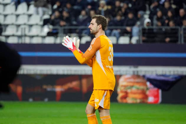 French League One - PFC vs Angers PFC’s Kevin Trapp during the 2025-26 French soccer League One game, PFC vs Angers in Jean Bouin Stadium, Paris, France on January 25th, 2026. Photo by Henri Szwarc ABACAPRESS.COM Paris France  Copyright: xSzwarcxHenri ABACAx